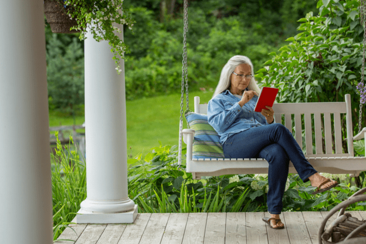 Is It Better To Buy Now or Wait for Lower Mortgage Rates? Here’s the Tradeoff